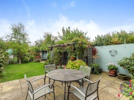Paget Drive, Maidenhead thumb 2
