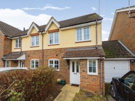 Clover Way, HATFIELD photo