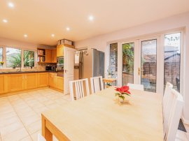 Thistleton Way, Lower Earley, Reading thumb 3