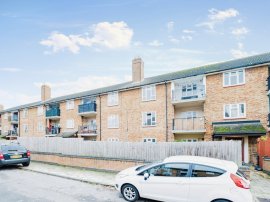 Broxburn Drive, South Ockendon photo