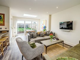 Dorney Wood Road, Burnham, Slough thumb 3