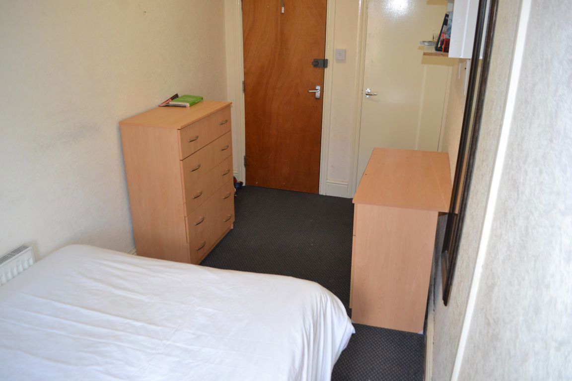 498a Bristol Road, B29 6BD Image 14