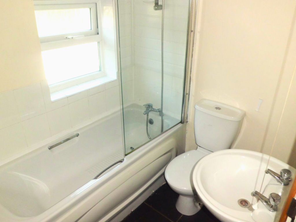 169 Heeley Road, B29 6EJ Image 11