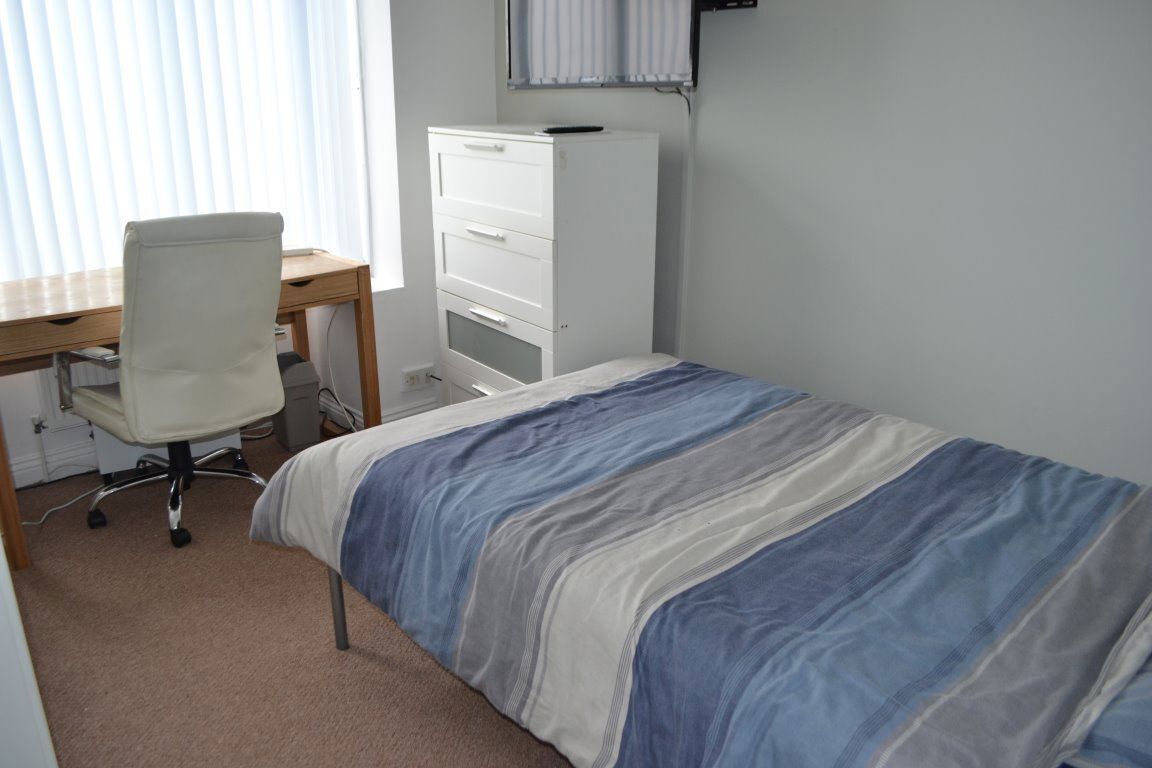 227 Heeley Road, B29 6EL Image 11
