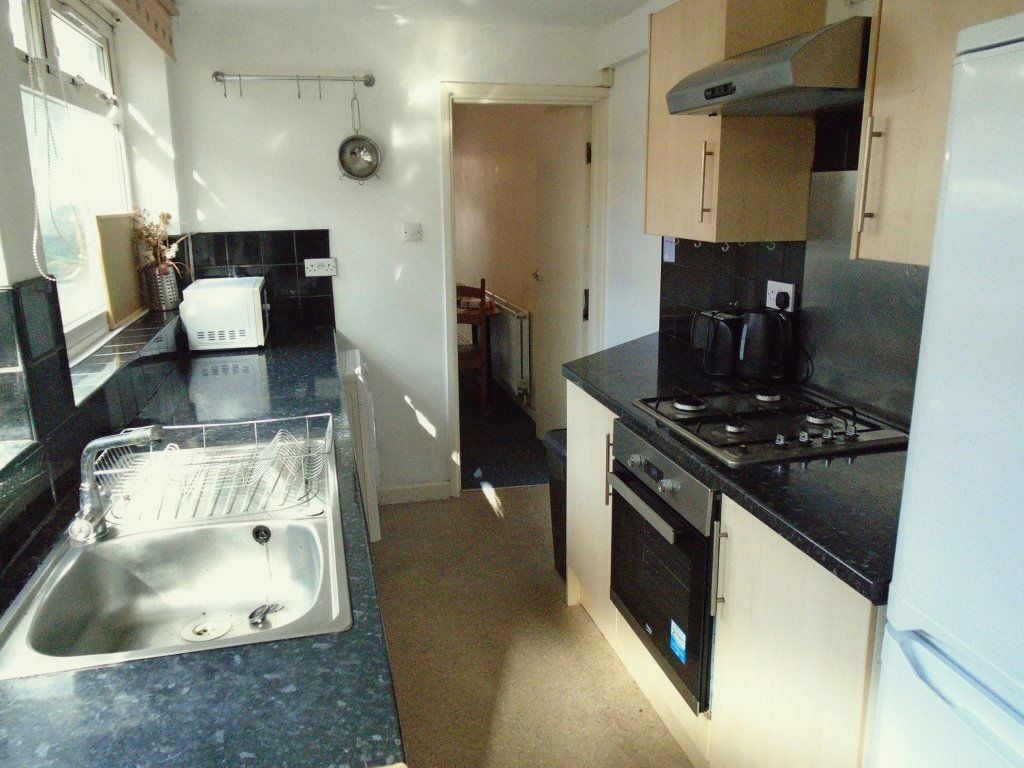 4 Rose Cottages, B29 6EF Image 1