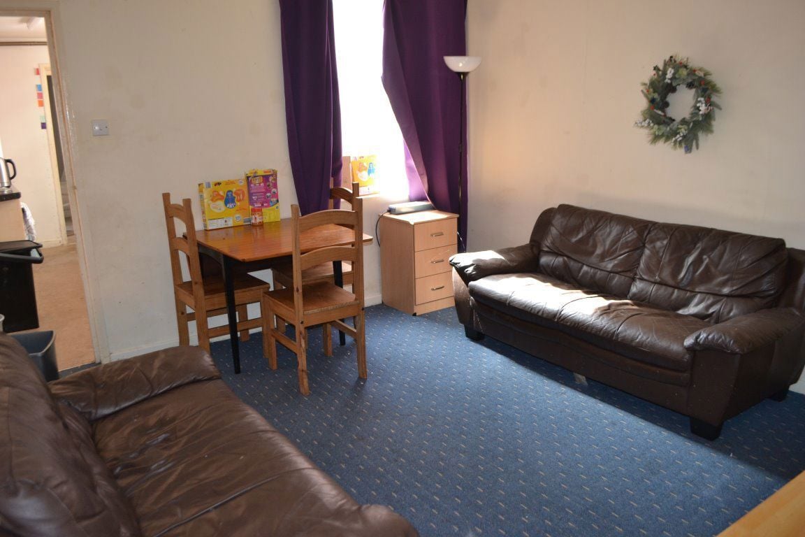 4 Rose Cottages, B29 6EF Image 2