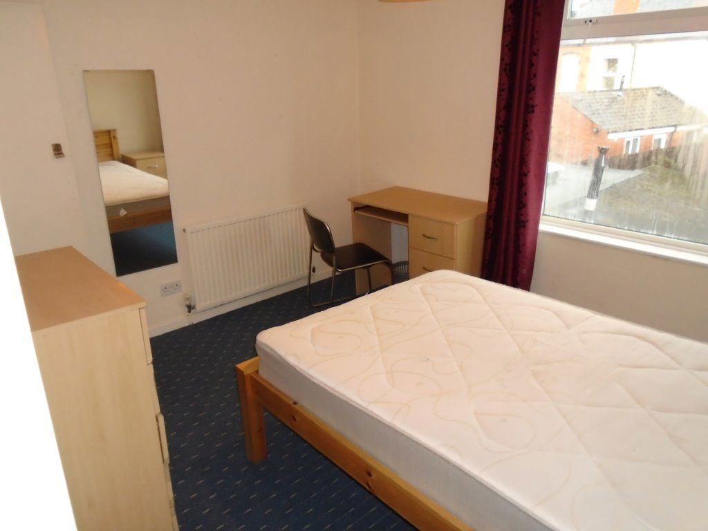 4 Rose Cottages, B29 6EF Image 6
