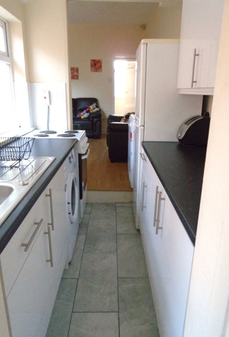 6 School Terrace, B29 6DY Image 3