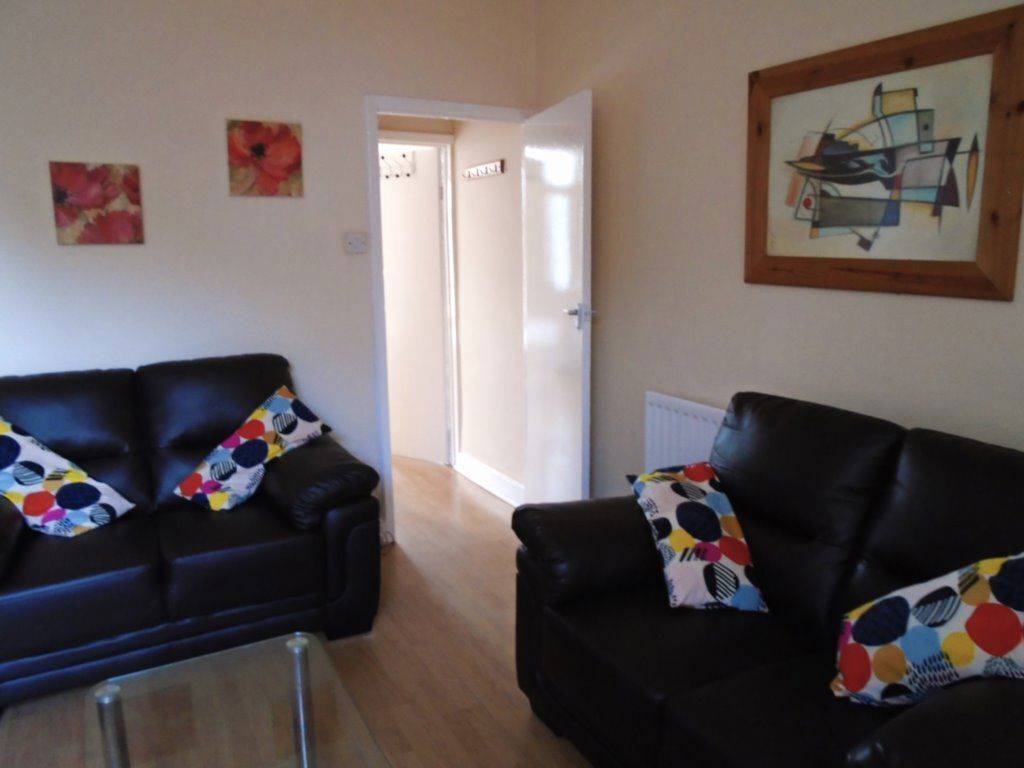 6 School Terrace, B29 6DY Image 4