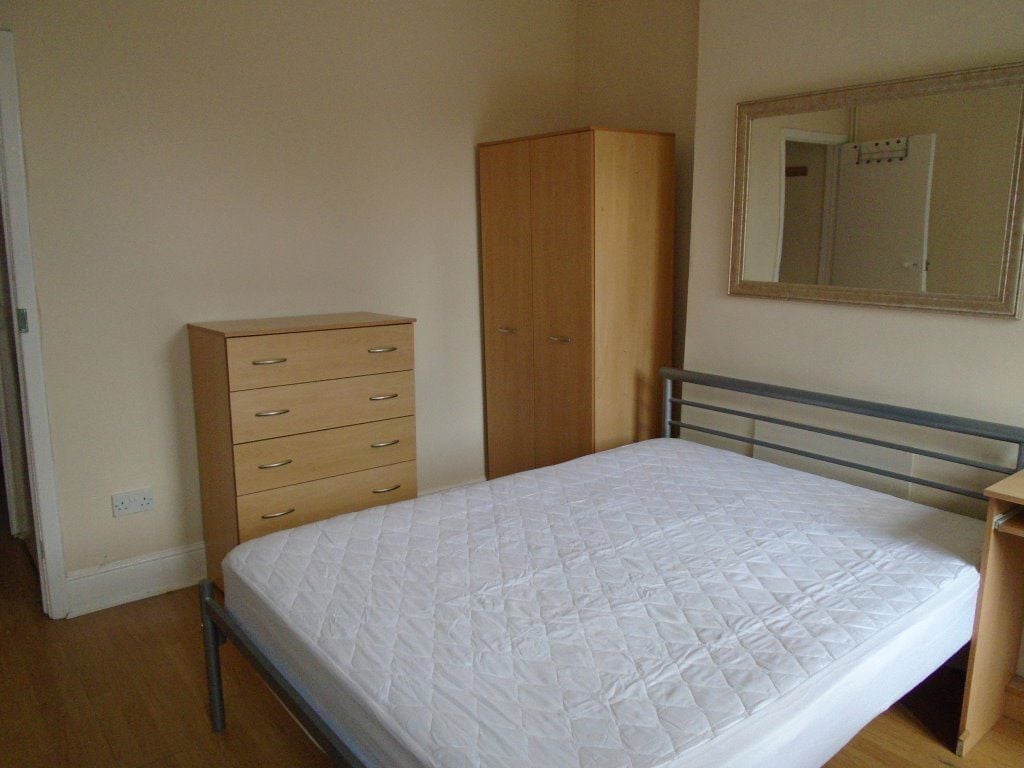 6 School Terrace, B29 6DY Image 7