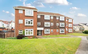 Click for details Mead Close, Paignton, Devon, TQ3 photo