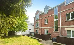 Click for details Parliament Square, Parliament Street, Crediton, Devon, EX17 photo