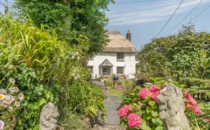 Click for details Gunwalloe, Helston, Cornwall, TR12 photo
