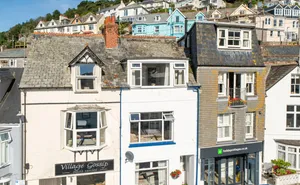 Click for details Top Floor Apartment, The Quay, West Looe, Cornwall, PL13 photo