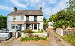 Click for details Highgate Hill, Indian Queens, St. Columb, Cornwall, TR9 photo