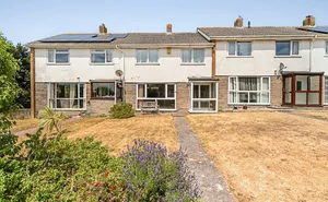 Click for details Cotswold Close, Torquay, Devon, TQ2 photo