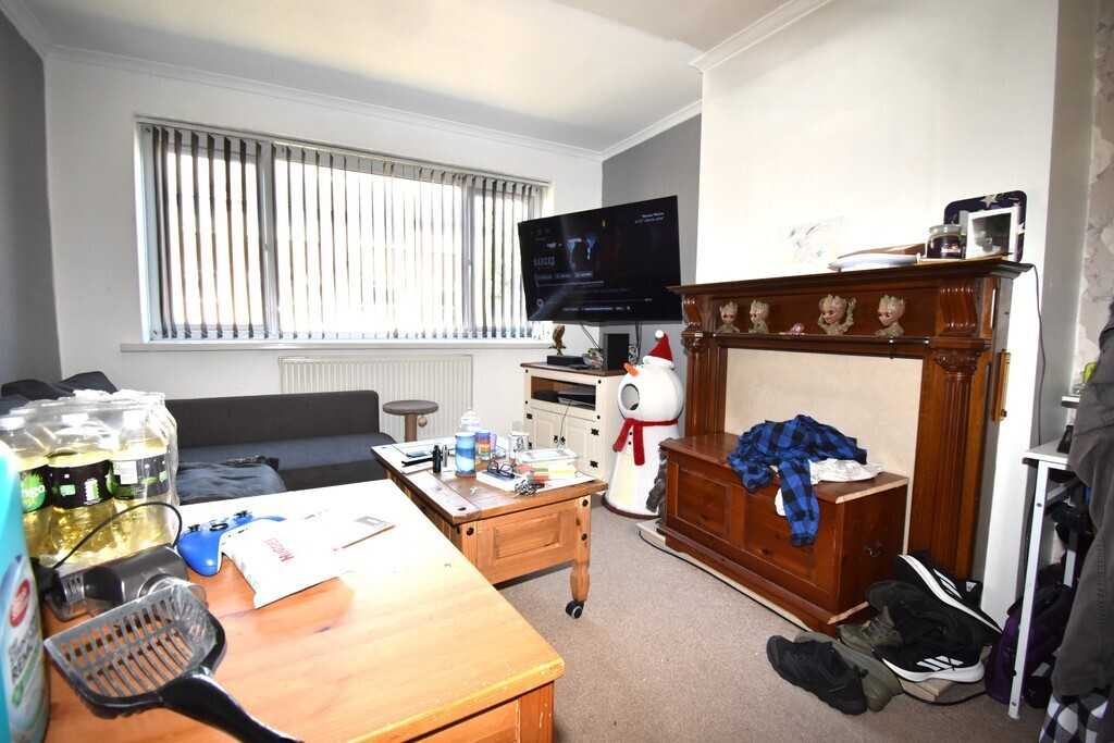 Dillam Close, Longford Image 4
