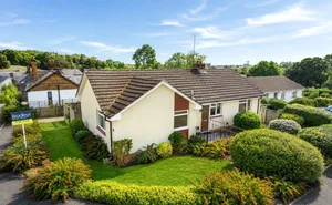 Click for details Bary Close, Cheriton Fitzpaine, Crediton, Devon, EX17 photo