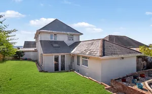 Click for details Marpool Hill, Exmouth, Devon, EX8 photo