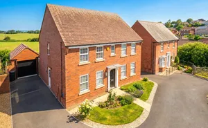 Click for details Gerway Close, Ottery St. Mary, Devon, EX11 photo