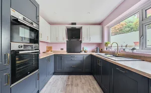 Click for details Dolphin Crescent, Paignton, Devon, TQ3 photo
