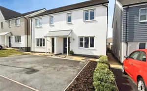 Click for details Long Croft Crescent, Hayle, Cornwall, TR27 photo