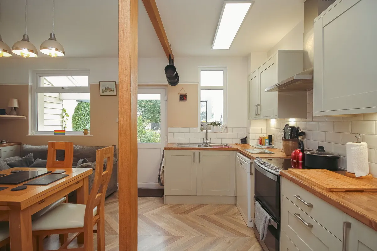 Chantry Avenue, Bideford, Devon, EX39 2QW