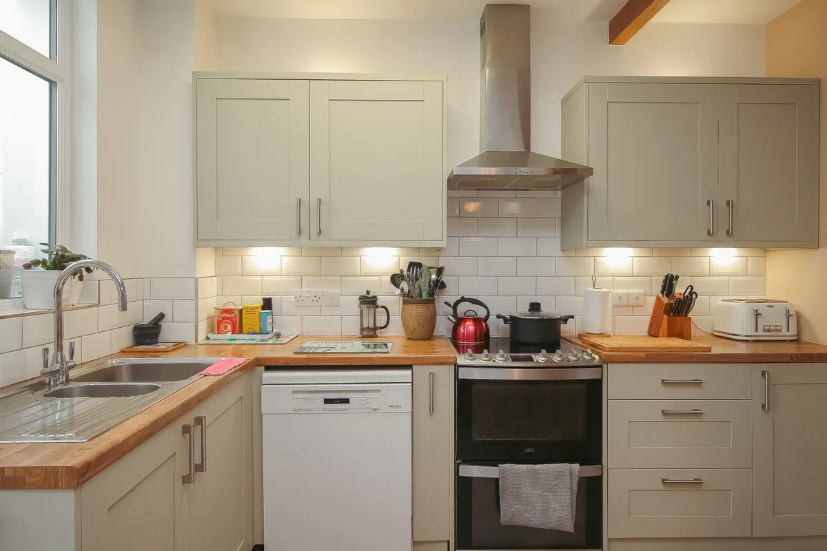 Chantry Avenue, Bideford, Devon, EX39 2QW