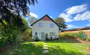 Click for details Exeter Road, Silverton, Exeter, Devon, EX5 photo