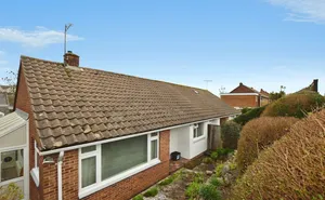 Click for details Perinville Road, Torquay, Devon, TQ1 photo