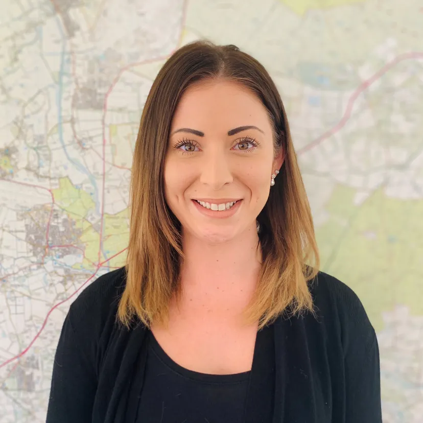 https://mr0.homeflow-assets.co.uk/files/avatar/image/4666/6334/_x_/Bianca_1_1_.jpg