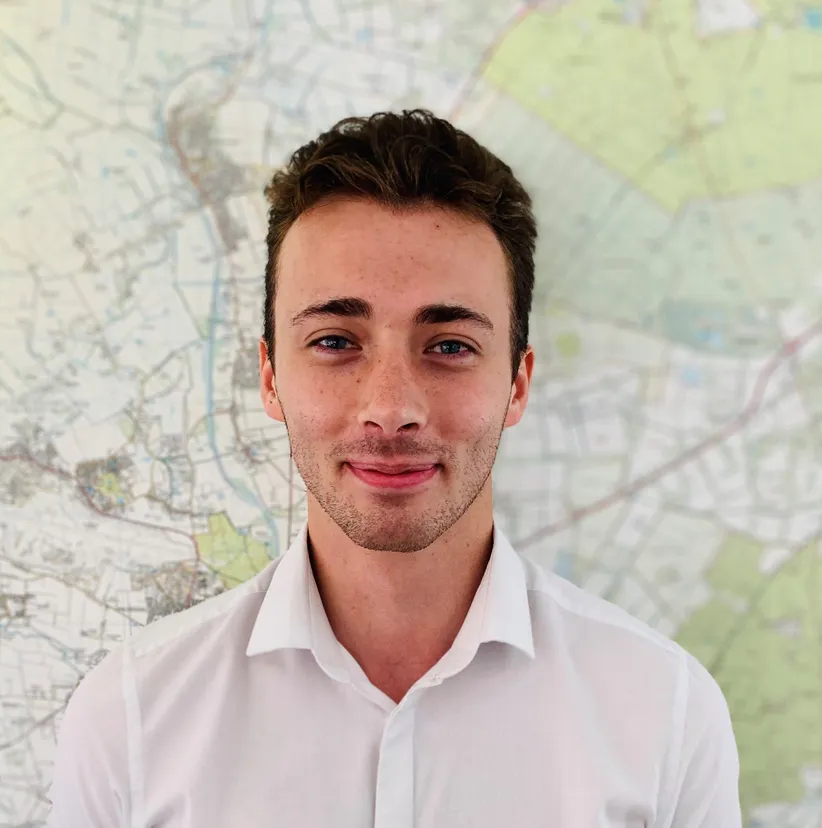 https://mr0.homeflow-assets.co.uk/files/avatar/image/4666/6853/_x_/Jordan_3_1_.jpg