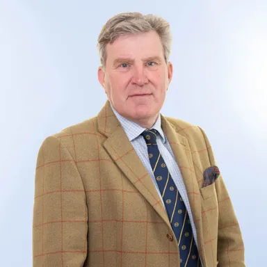Nick Oliver MRICS