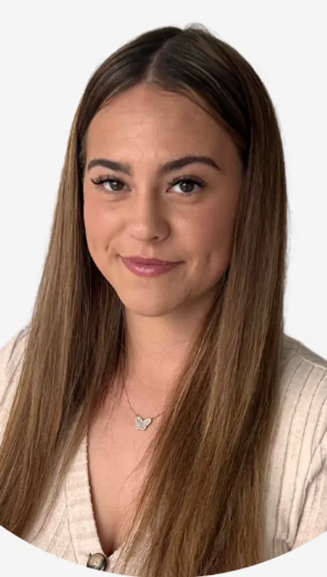 https://mr0.homeflow-assets.co.uk/files/avatar/image/6911/3807/_x_/Molly__1_.png