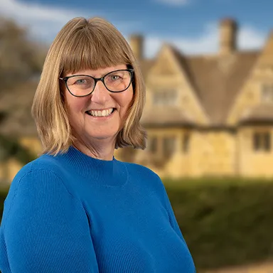 Anne Roberts