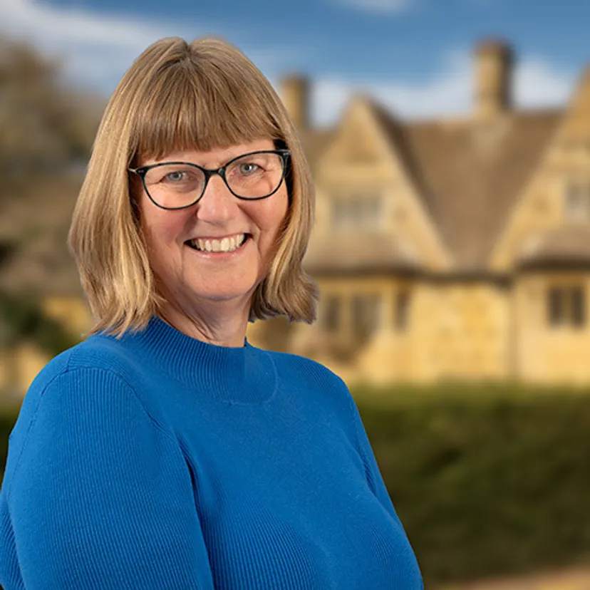 Anne Roberts