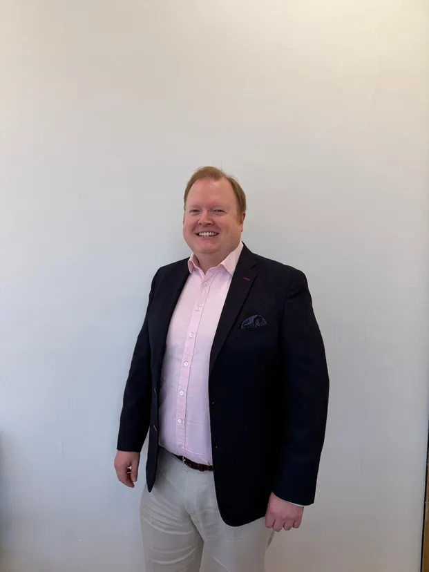https://mr0.homeflow-assets.co.uk/files/avatar/image/7034/3614/_x_/RB.jpg