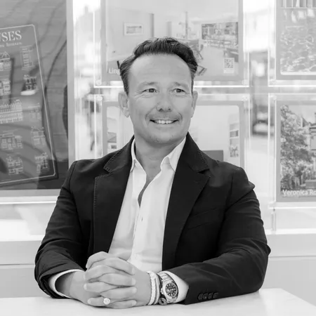 Joel Baseley MBE FNAEA MARLA