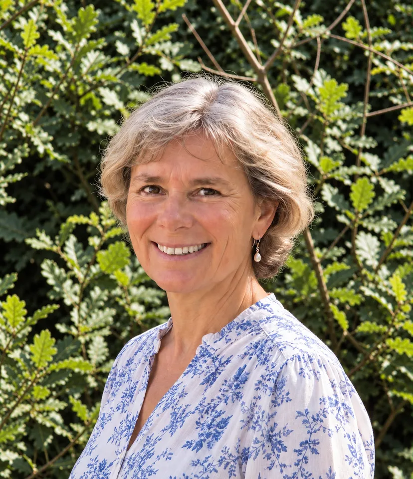 https://mr0.homeflow-assets.co.uk/files/avatar/image/7119/1276/_x_/kathy.jpg