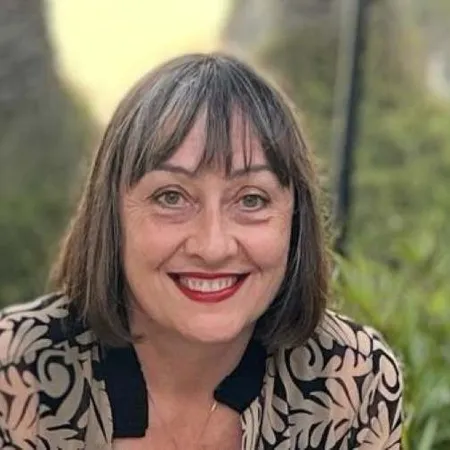 Tracey Houghton