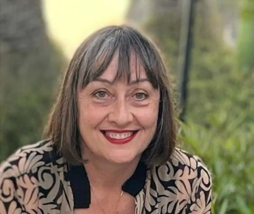 https://mr0.homeflow-assets.co.uk/files/avatar/image/7119/1374/_x_/Tracey_re.jpg