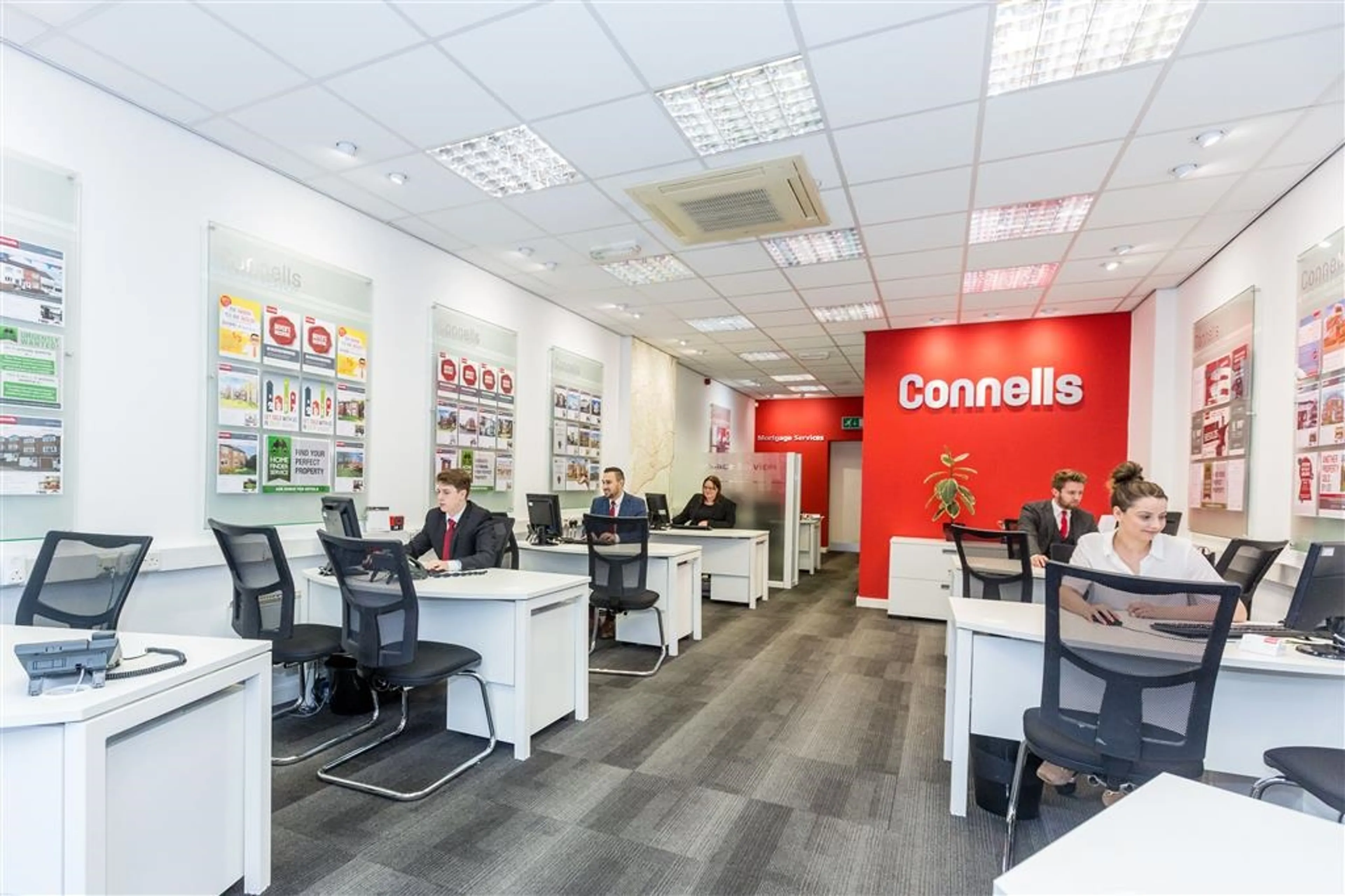 Refurbished Halesowen Branch in the centre of town with parking nearby