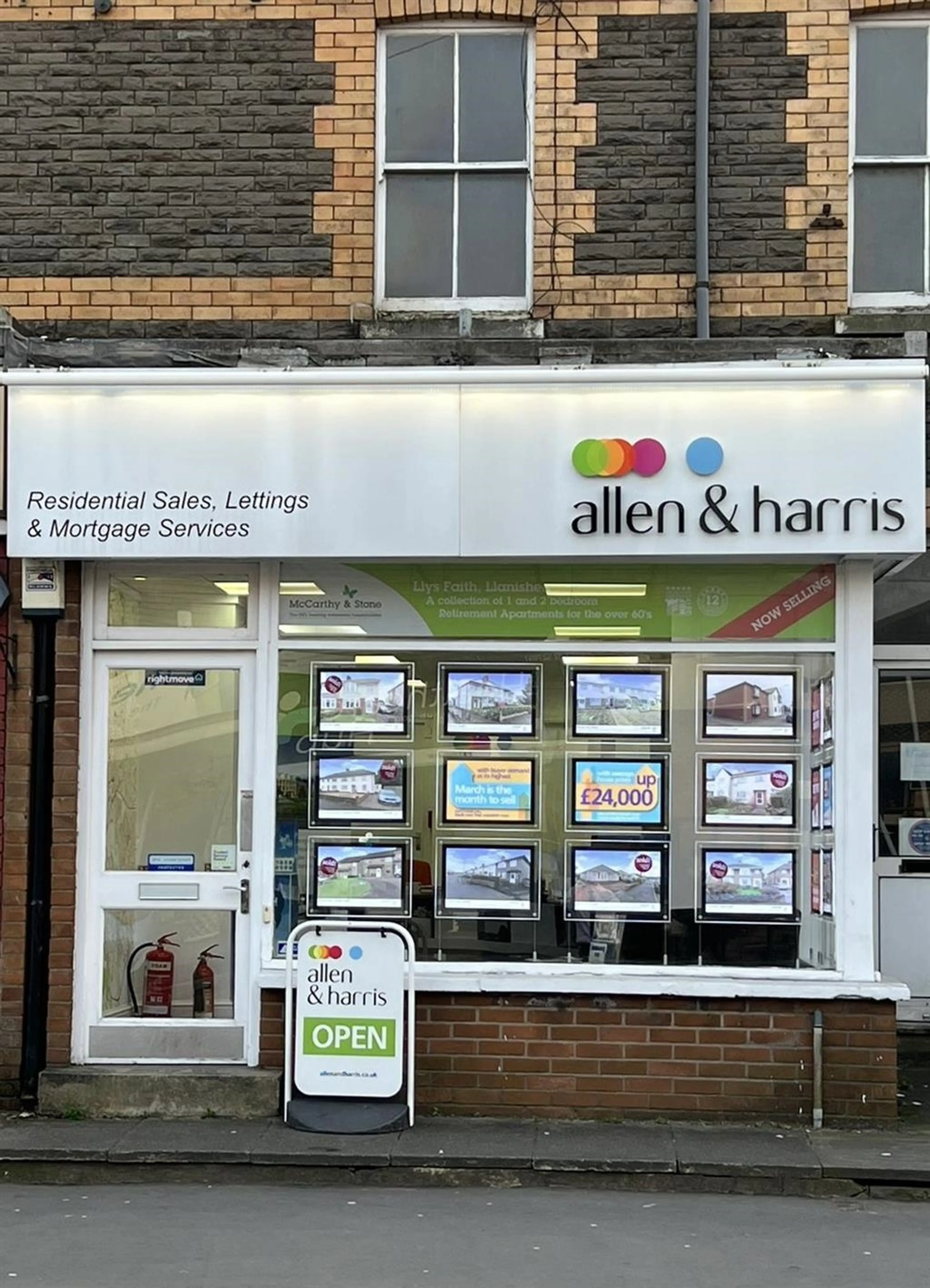 Property photo 0