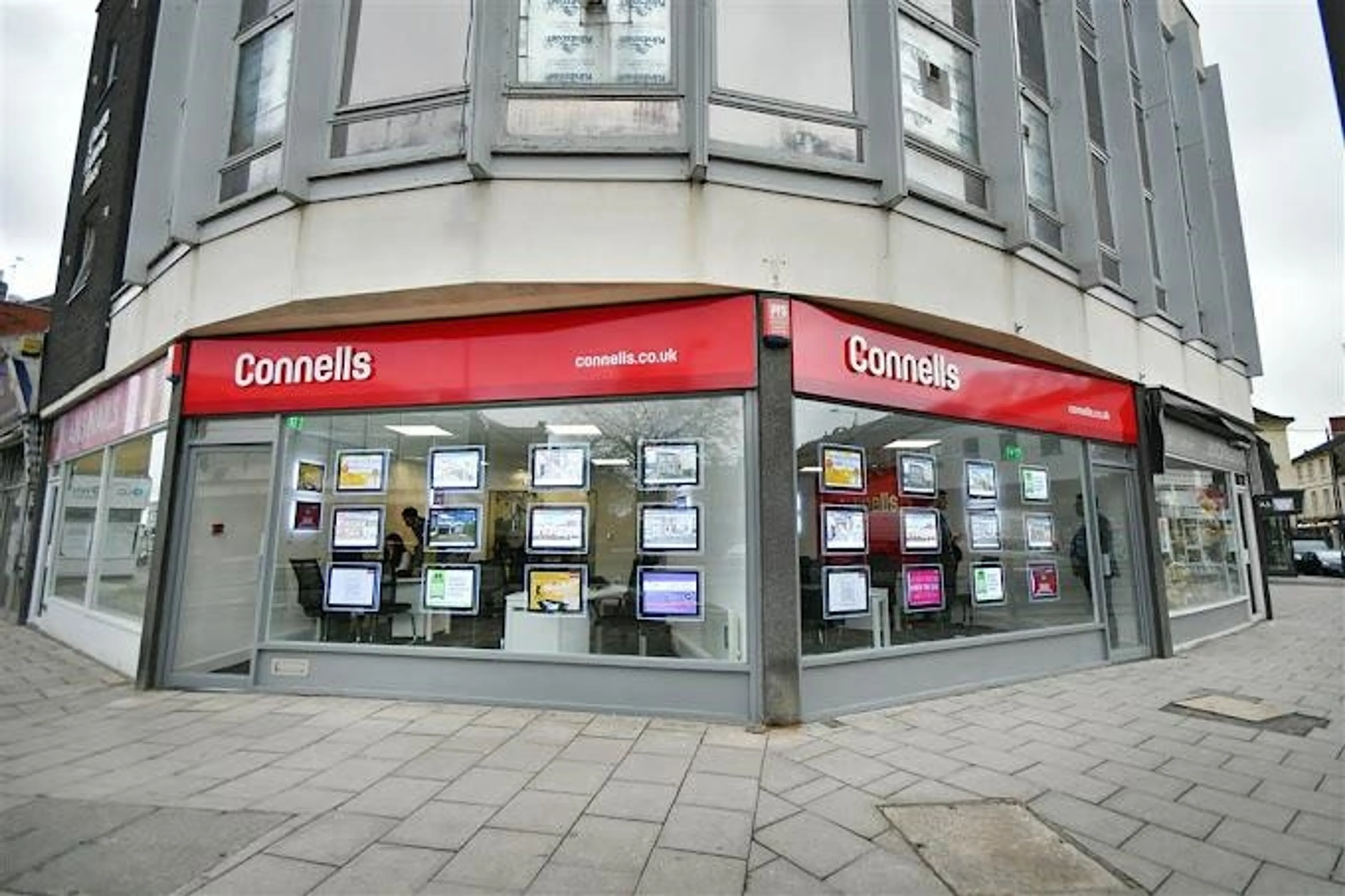 Connells Old Town Office is located in a prime spot at the top of Victoria Road.The team takes pride in delivering a first class service to customers!