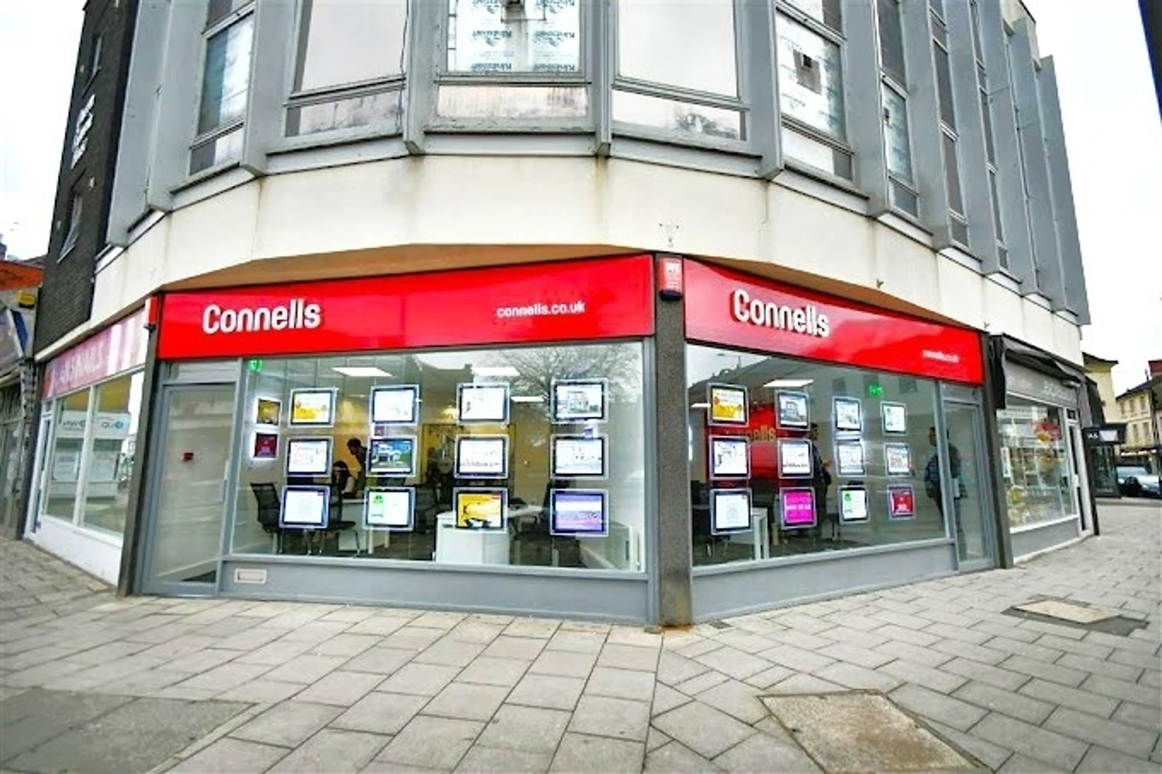 Connells Old Town Office is located in a prime spot at the top of Victoria Road.The team takes pride in delivering a first class service to customers!