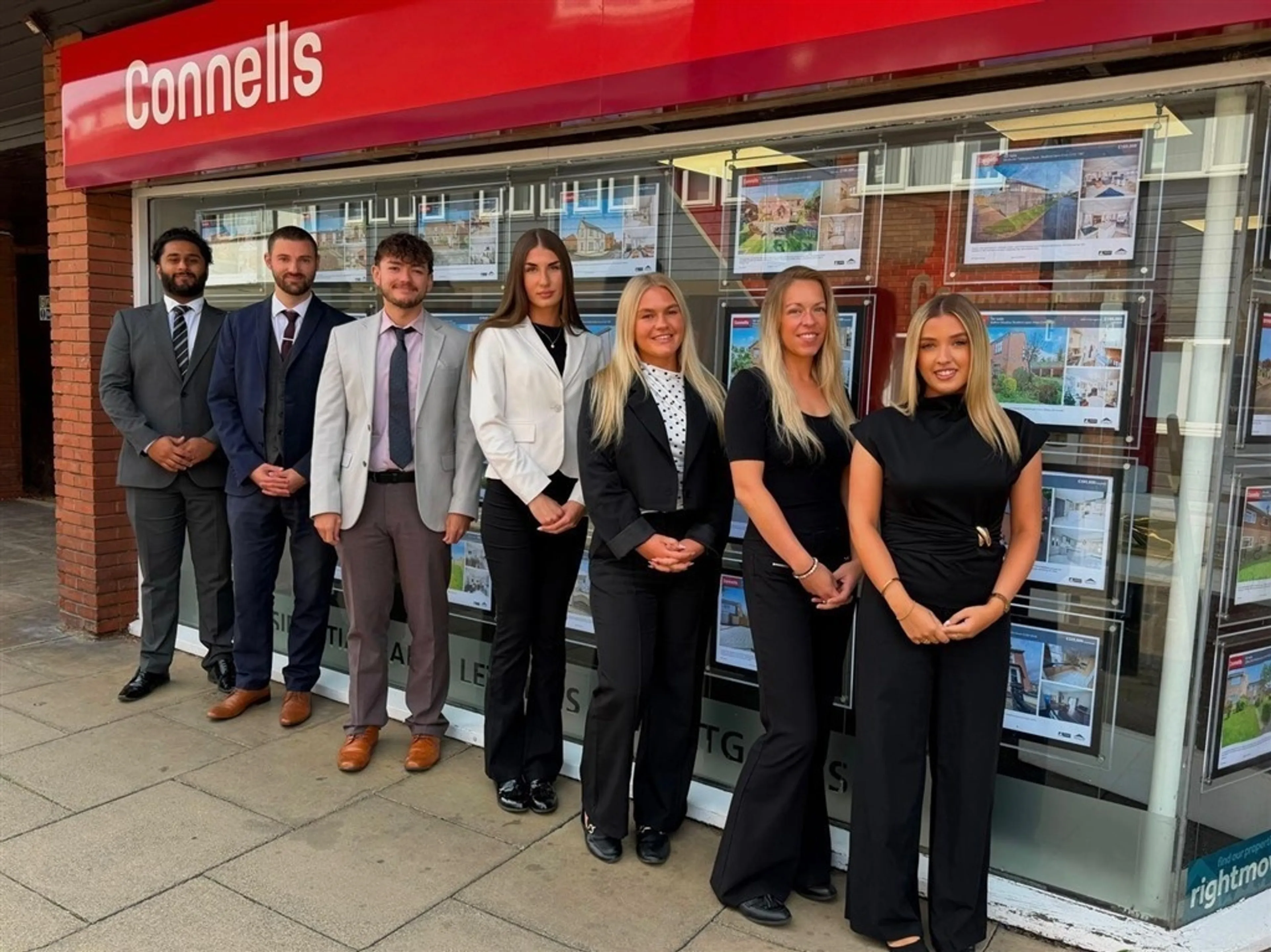 Branch Manager - Izzy Miller
Lettings Manager - Faiz Khan
Mortgage Services Consultant - Jordan Curley