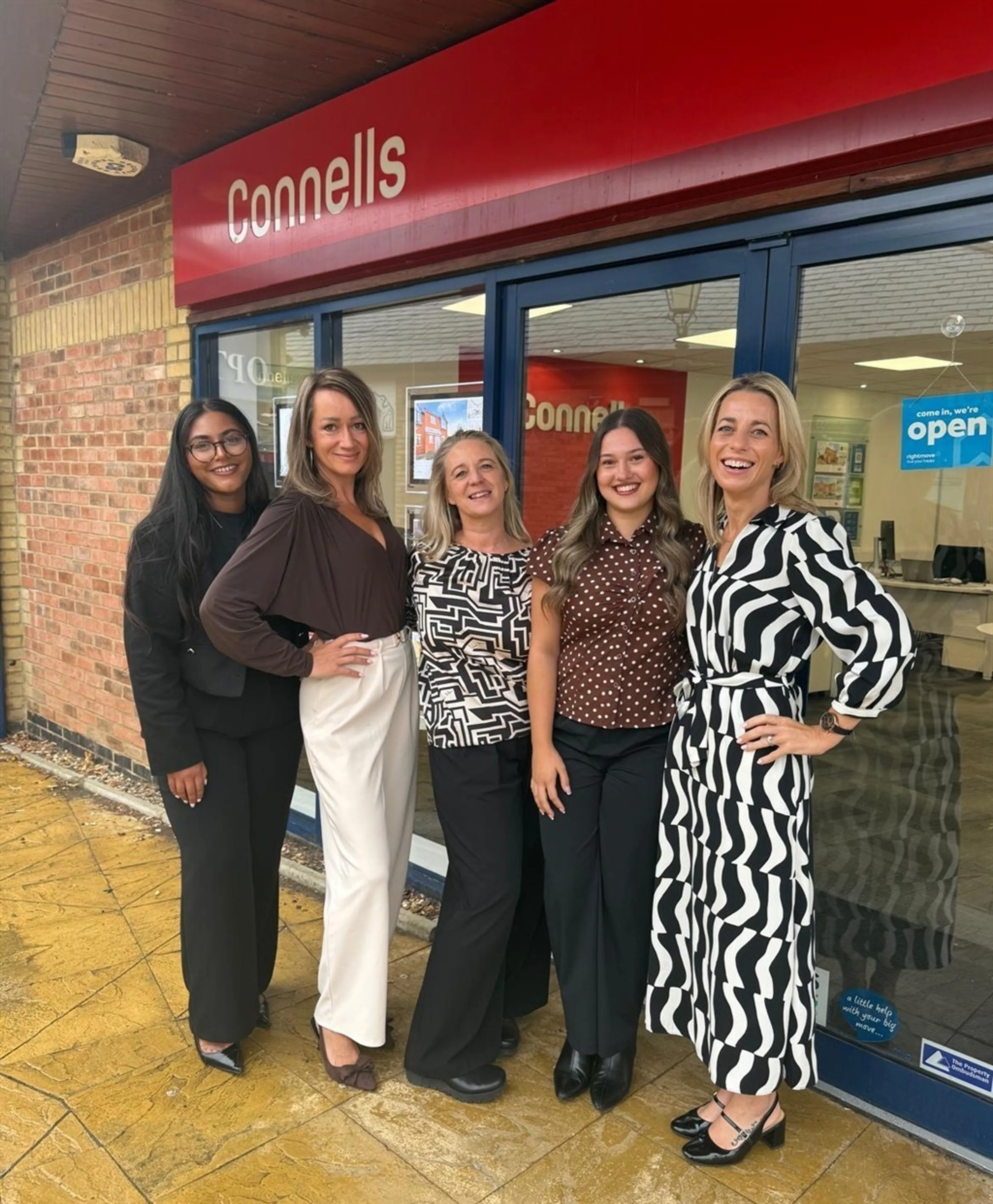 Please feel free to come in and meet our dedicated team who will be happy to advise you on both selling, buying and our mortgage services.