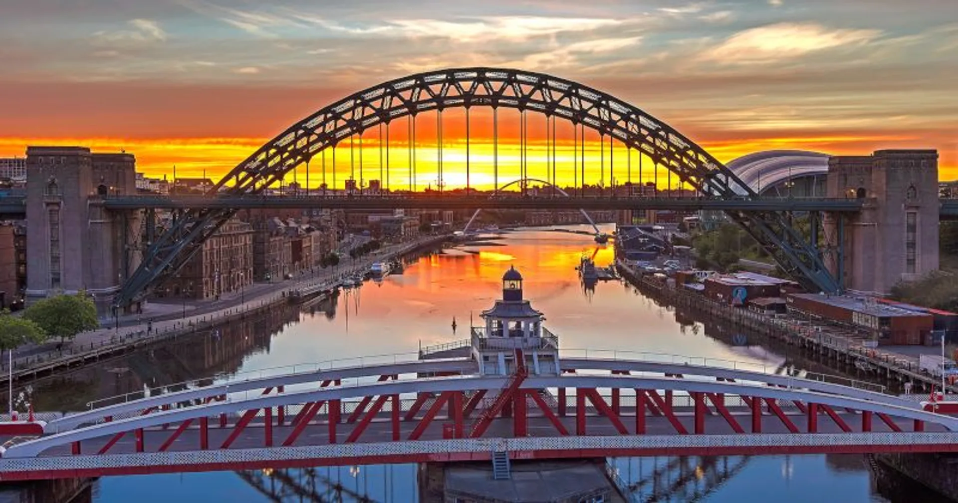 https://mr0.homeflow-assets.co.uk/files/media/image/0000/0000/2e2e64d6dca9ec96528187d4fa4bef54/Bridges-min.jpg