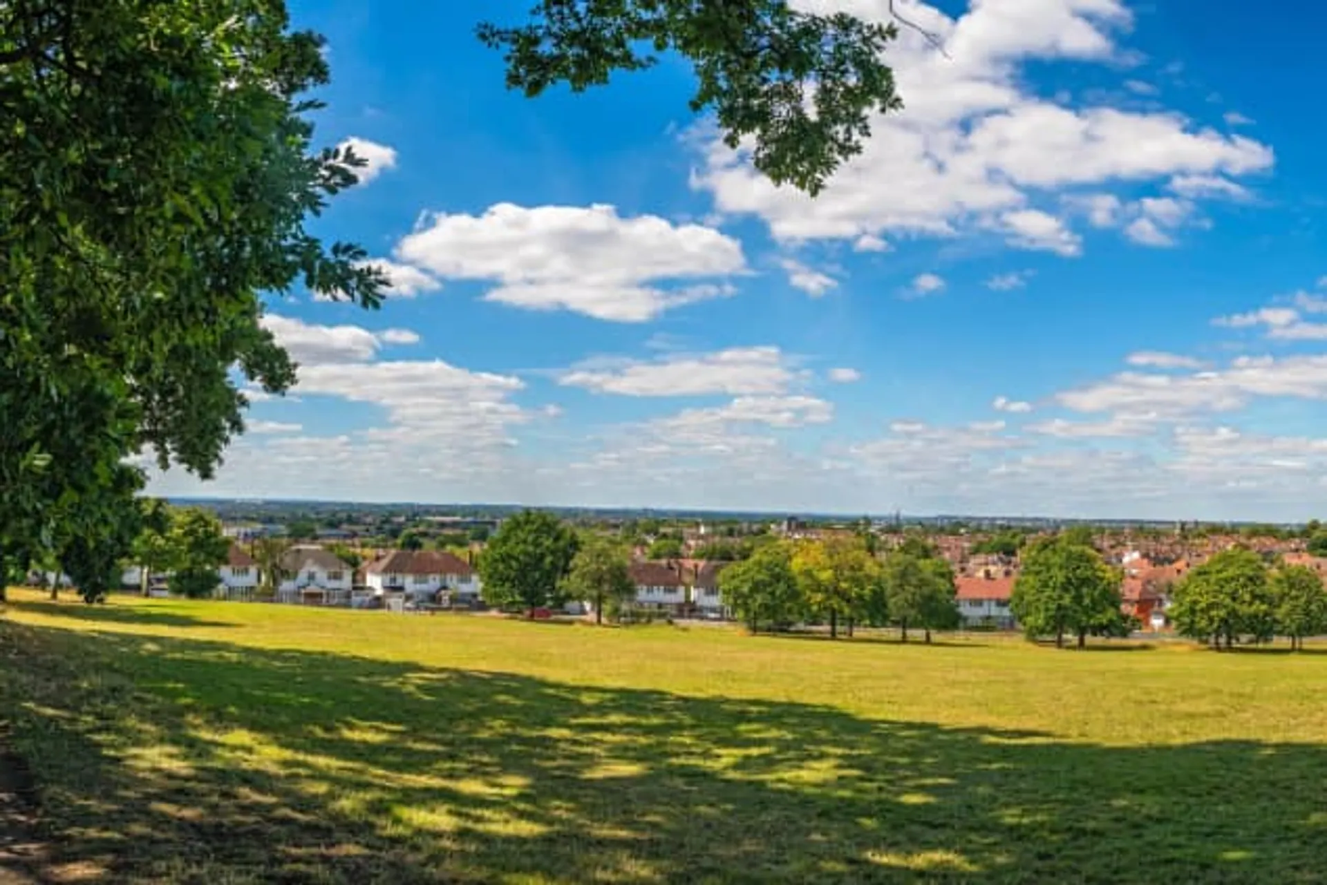 https://mr0.homeflow-assets.co.uk/files/media/image/0000/0000/2f6a6a487c917076abcf681ea69e0358/Streatham.jpg