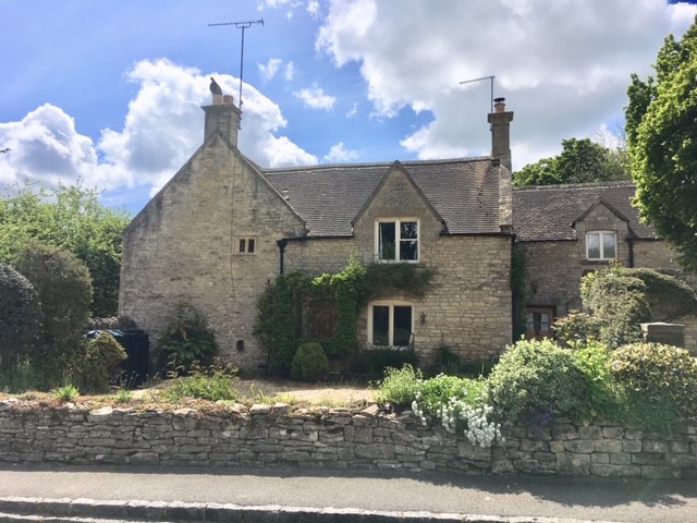 https://mr0.homeflow-assets.co.uk/files/media/image/0000/0000/32aba8e95666ebc248adcf30adf4ae4d/farmingtoncottagerental.jpg
